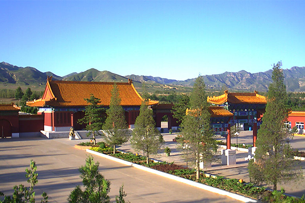  官厅水库附近墓地中华永久陵园环境好吗？